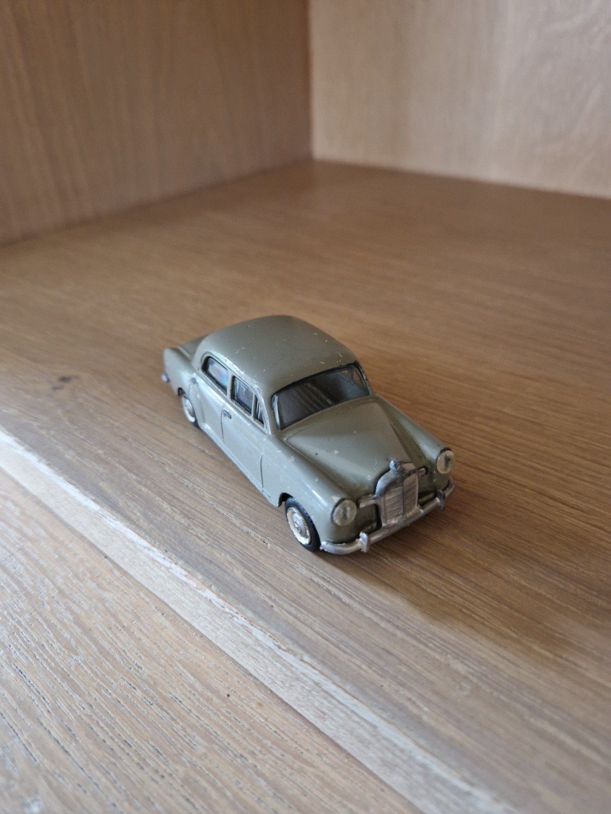 Tekno Mercedes Benz 180, Hobby en Vrije tijd, Ophalen of Verzenden, Zo goed als nieuw, Auto, Overige merken
