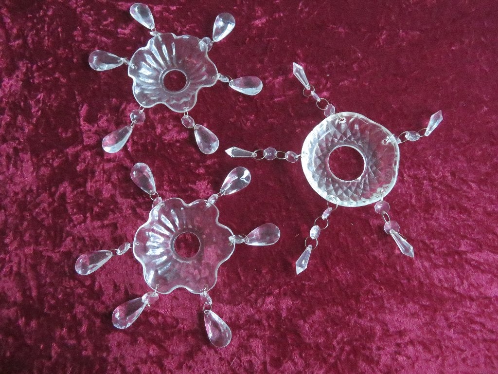 DRUPPELVANGERS met Pegels + een heleboel losse Kristallen, Ophalen of Verzenden, Kristal