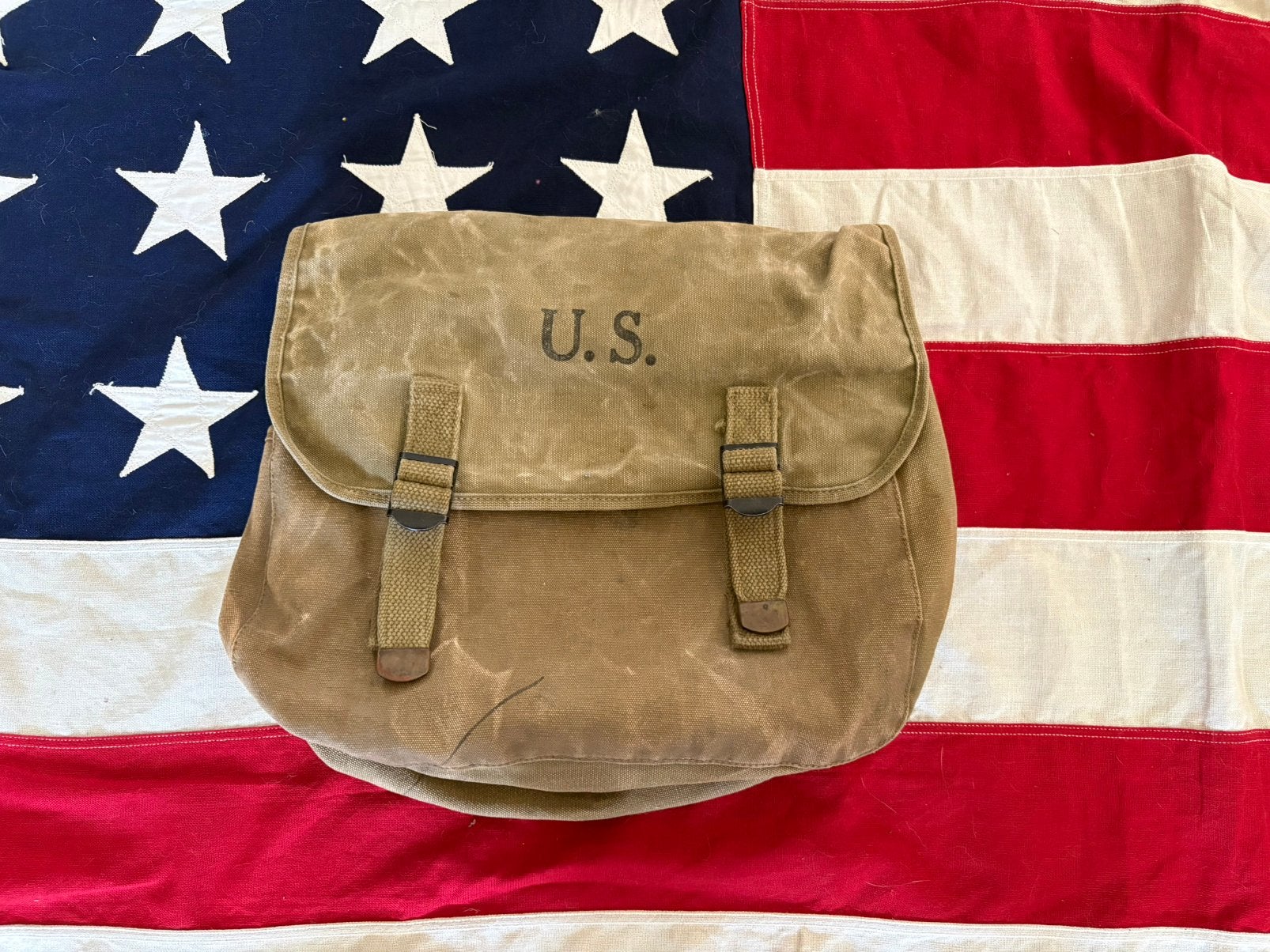 US WW2 M1936 musette bag ‘43, Verzamelen, Militaria | Tweede Wereldoorlog, Ophalen of Verzenden, Amerika