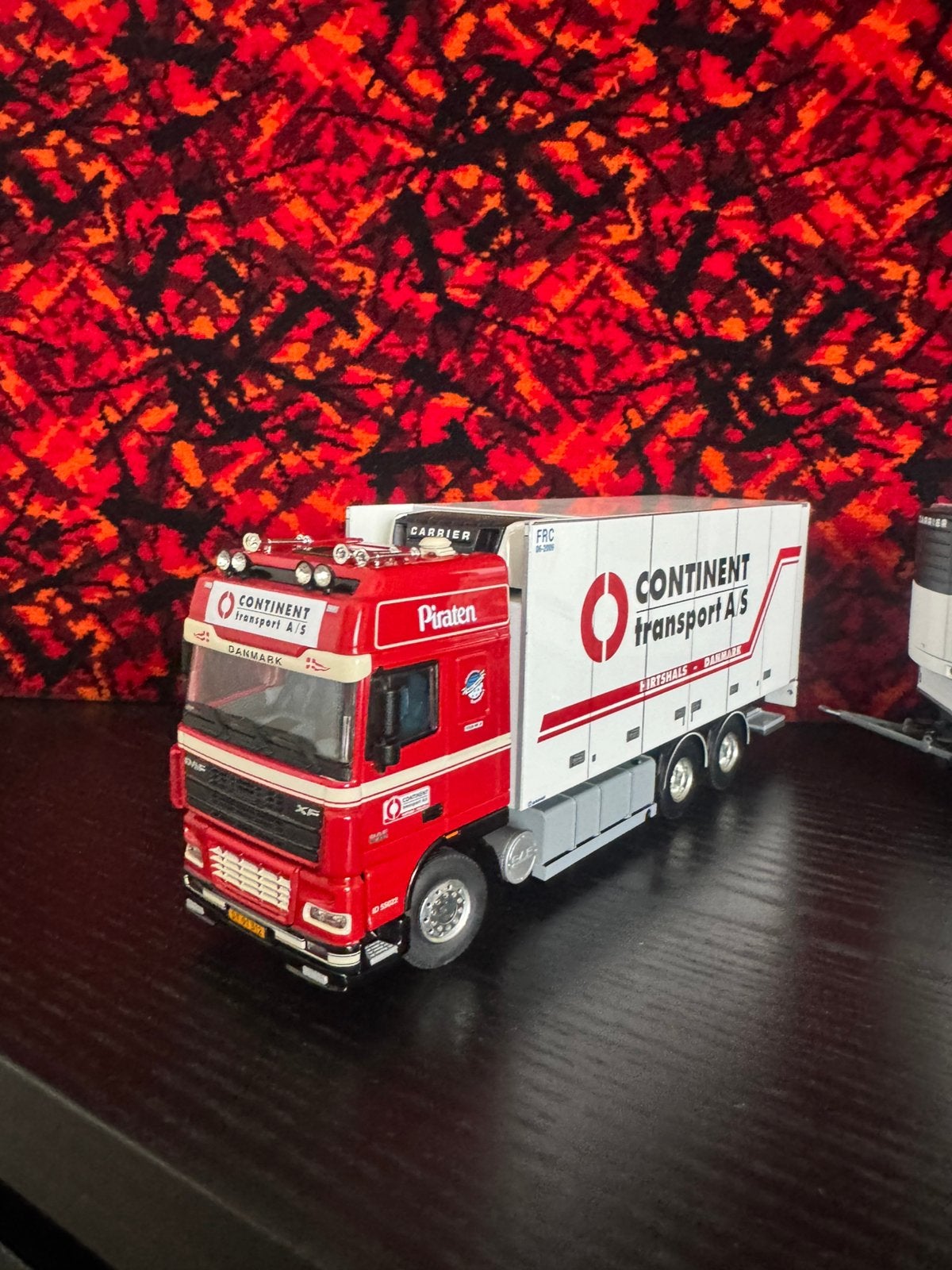 Wsi continent transport A/S, Hobby en Vrije tijd, Modelauto's | 1:50, Ophalen of Verzenden, Nieuw, Bus of Vrachtwagen, Wsi