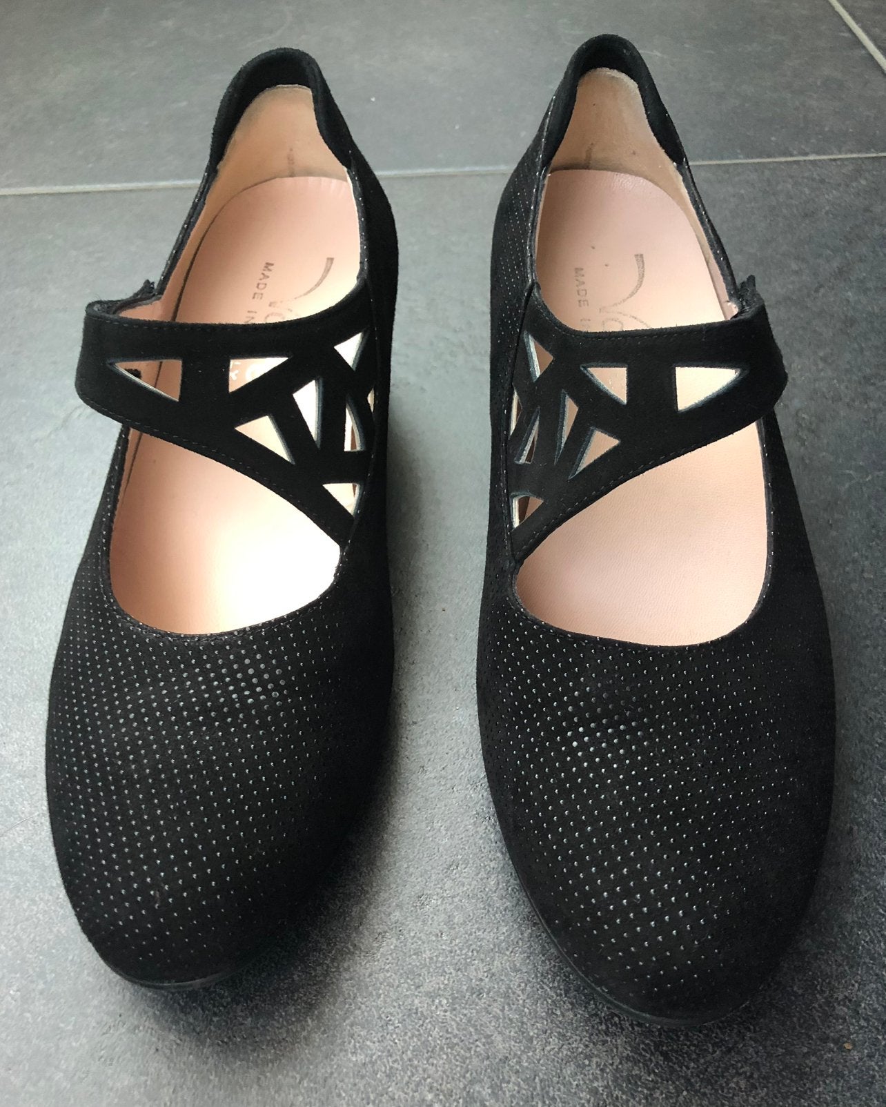 Koopje: Zwart suède dames schoenen merk “volare” maat 39,5 g, Ophalen, Zo goed als nieuw, Zwart