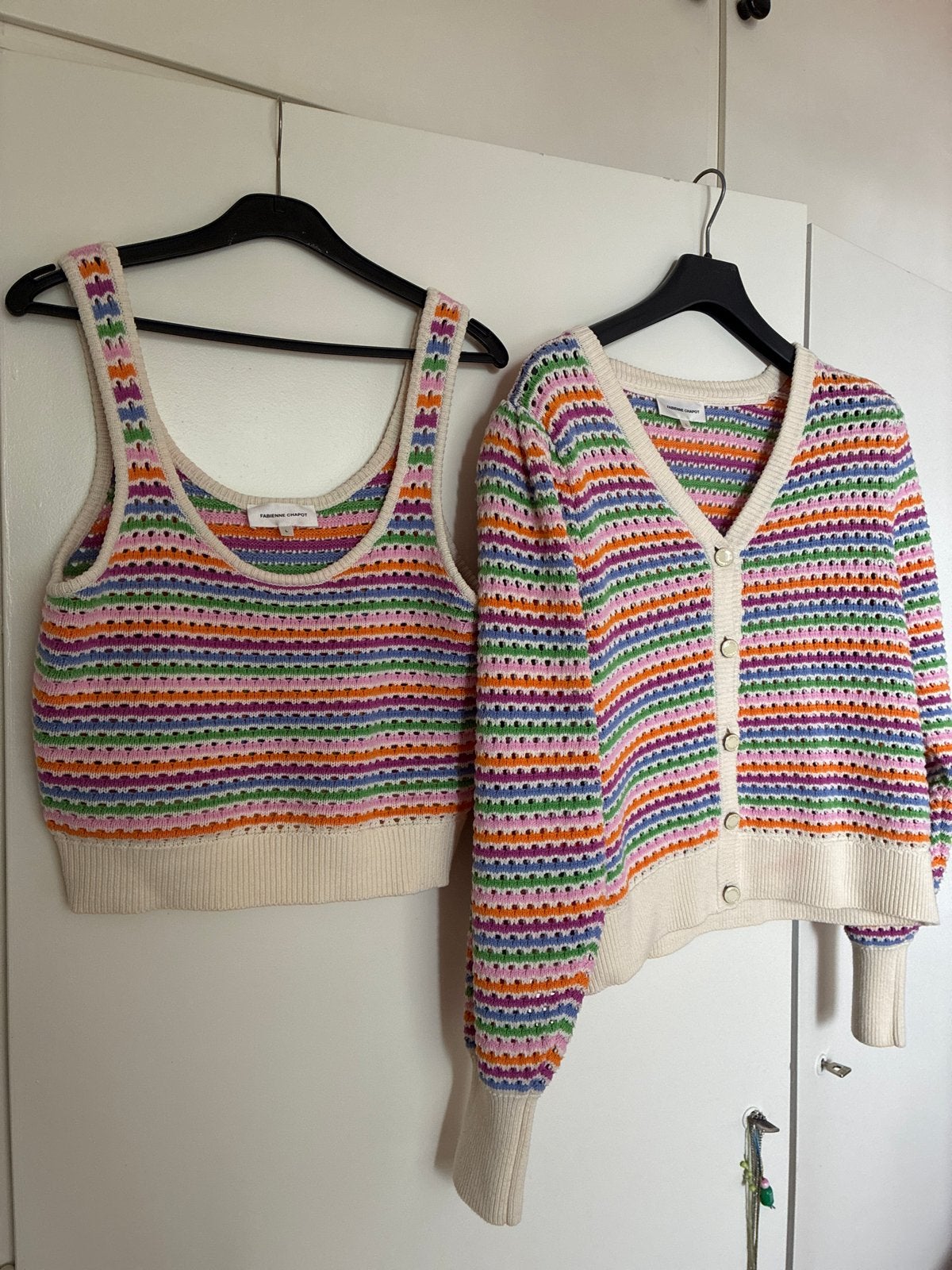 Fabienne Chapot regenboog set: top en vest, maat L, Kleding | Dames, Ophalen of Verzenden, Zo goed als nieuw, Maat 42/44 (L), Blauw