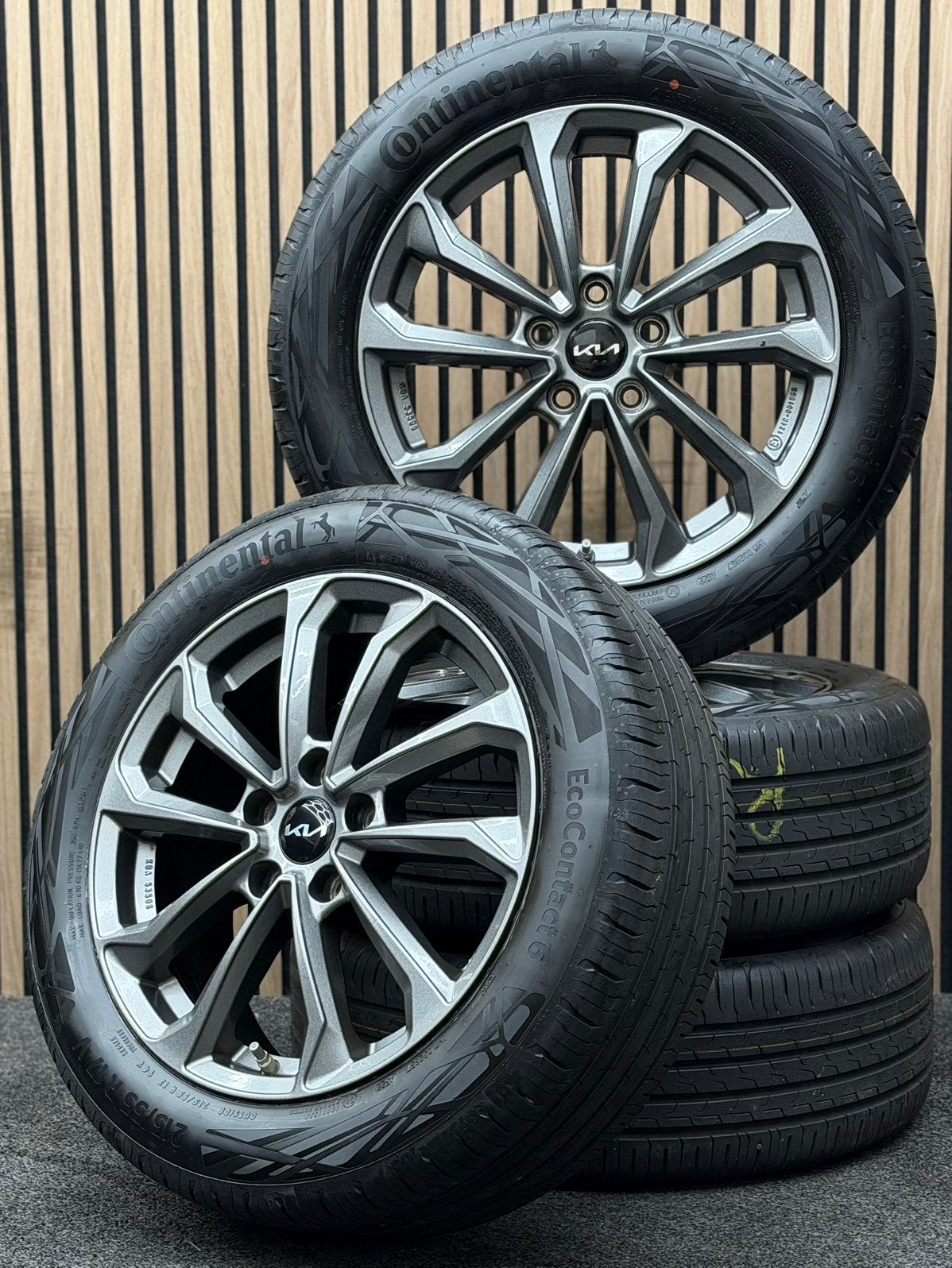 17 inch Dezent KS - Kia Niro e-Soul 5x114.3 ET50 Continental, Ophalen, 215 mm, ., Banden en Velgen