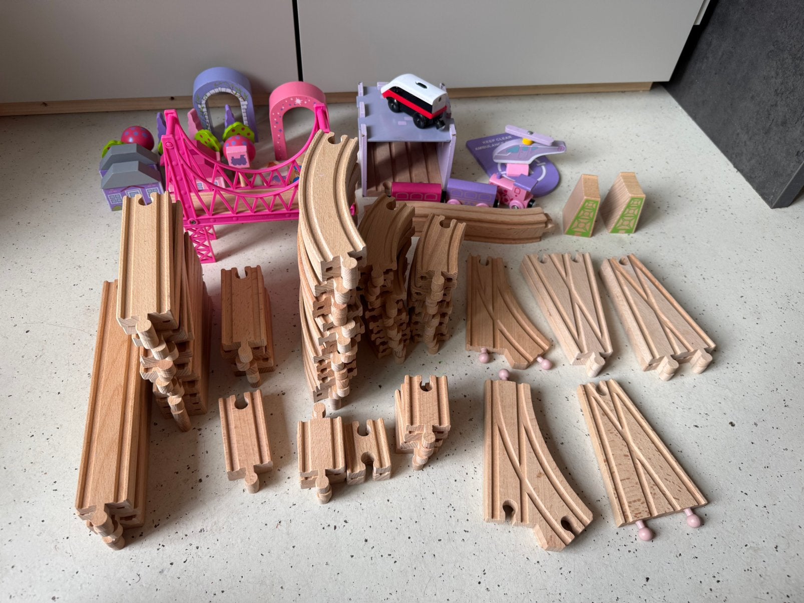 Princessen treinbaan met uitbreiding set, Kinderen en Baby's, Speelgoed | Houten speelgoed, Ophalen, Zo goed als nieuw