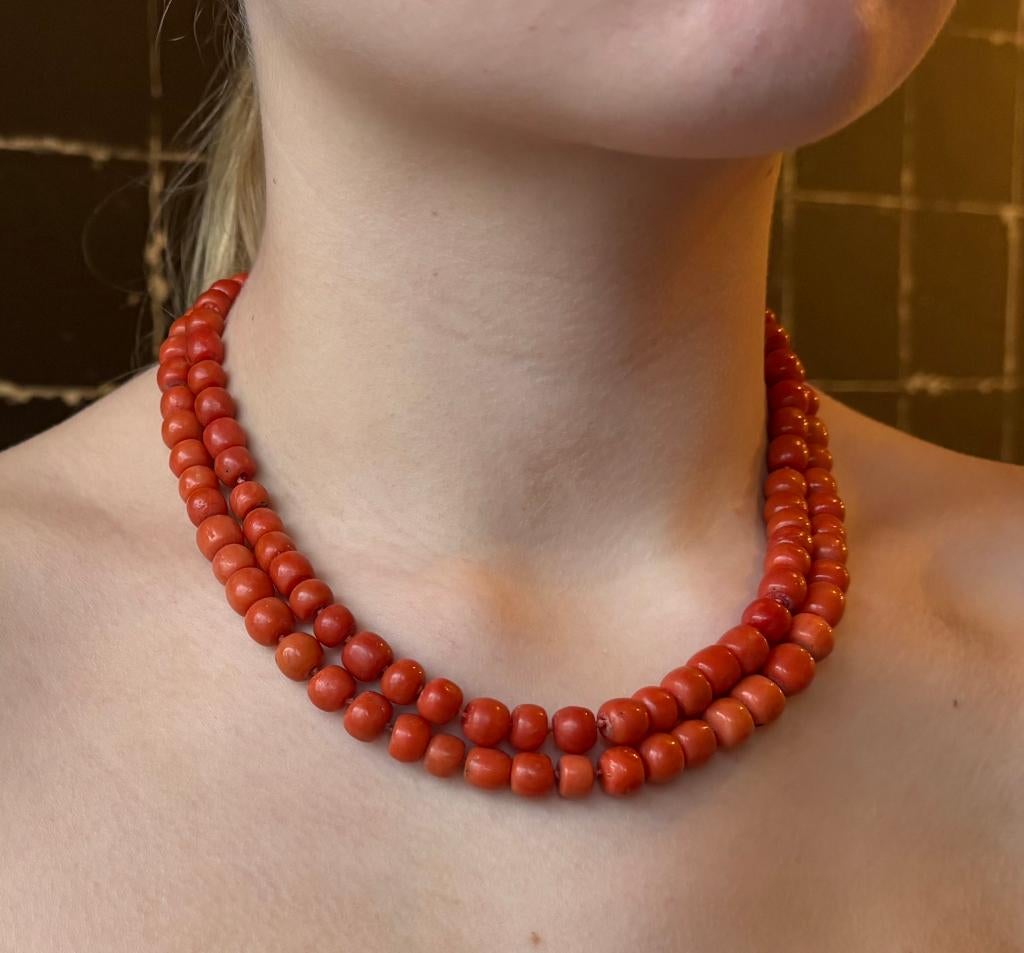 Bloedkoraal kaasjes fraai antieke ketting 14k slot goud dame, Verzenden, Goud, Ketting, Met edelsteen