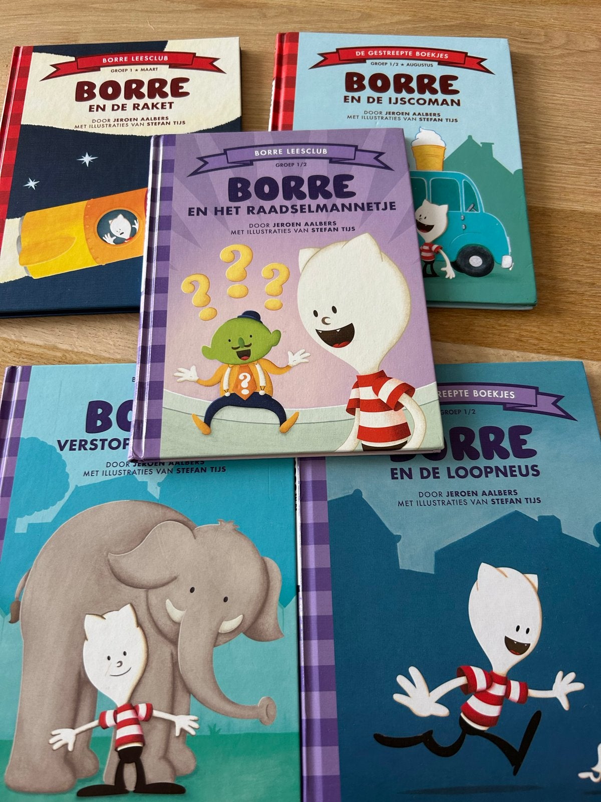 Borre Leesclub Boeken - 5-delige set, Ophalen, Zo goed als nieuw, 2 tot 3 jaar