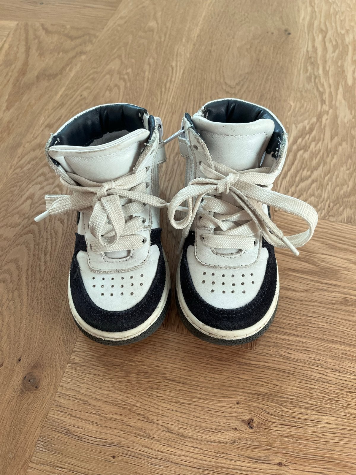 Pinocchio schoentjes maat 23, zo goed als nieuw, Schoenen, Ophalen of Verzenden, Zo goed als nieuw, Jongen