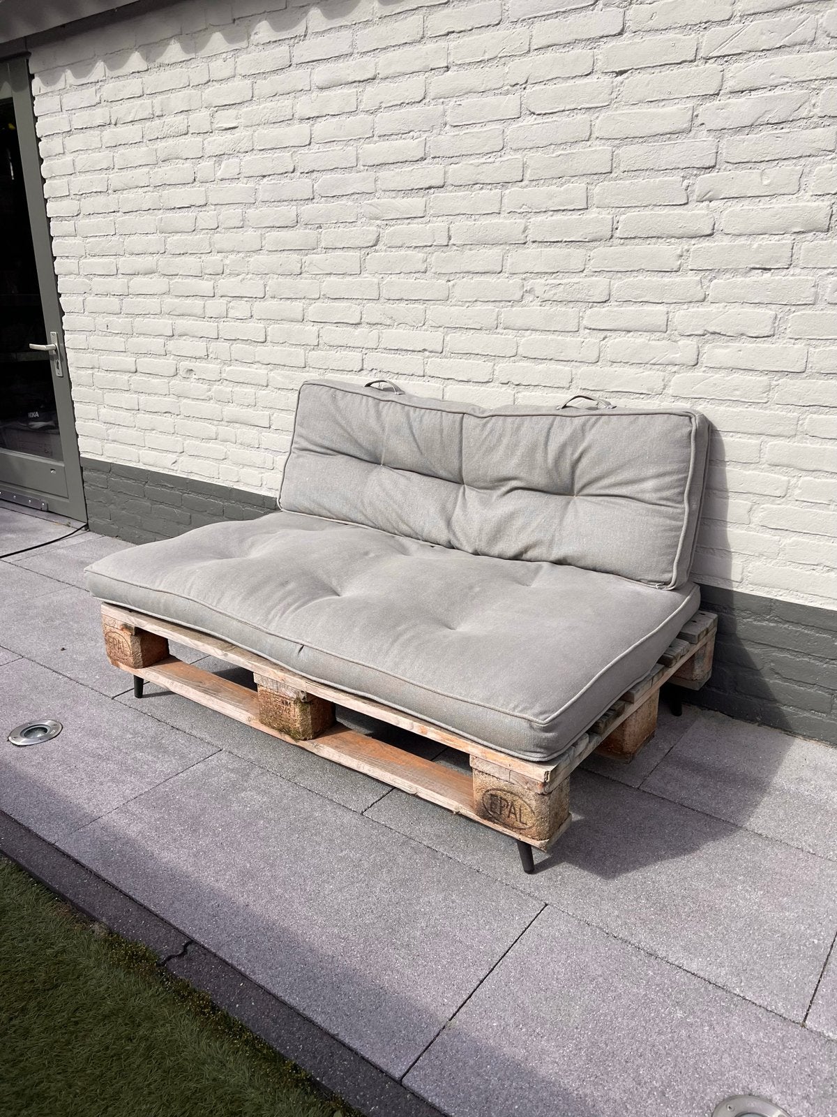 Palletbank met kussens - compleet voor buiten, Ophalen, Gebruikt, Hout