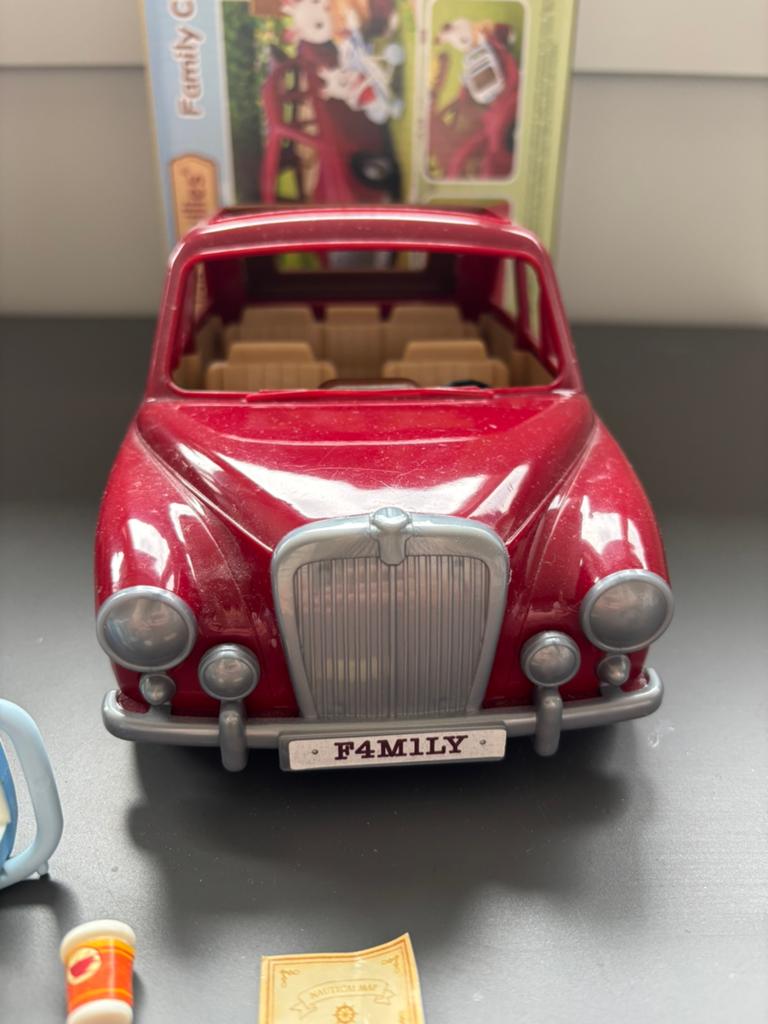 Sylvanian families Family Cruising Car, Ophalen of Verzenden, Gebruikt