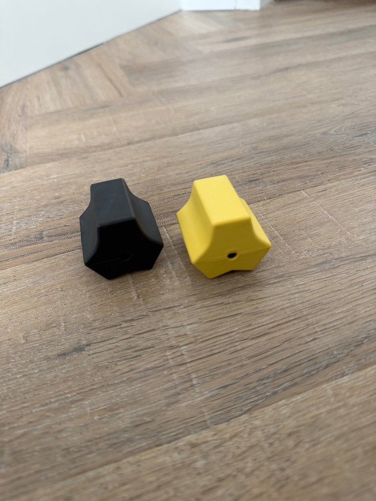 Nieuw 2x zwart geel Ikea limied edition Havskal USB anchor, Ophalen of Verzenden, Nieuw