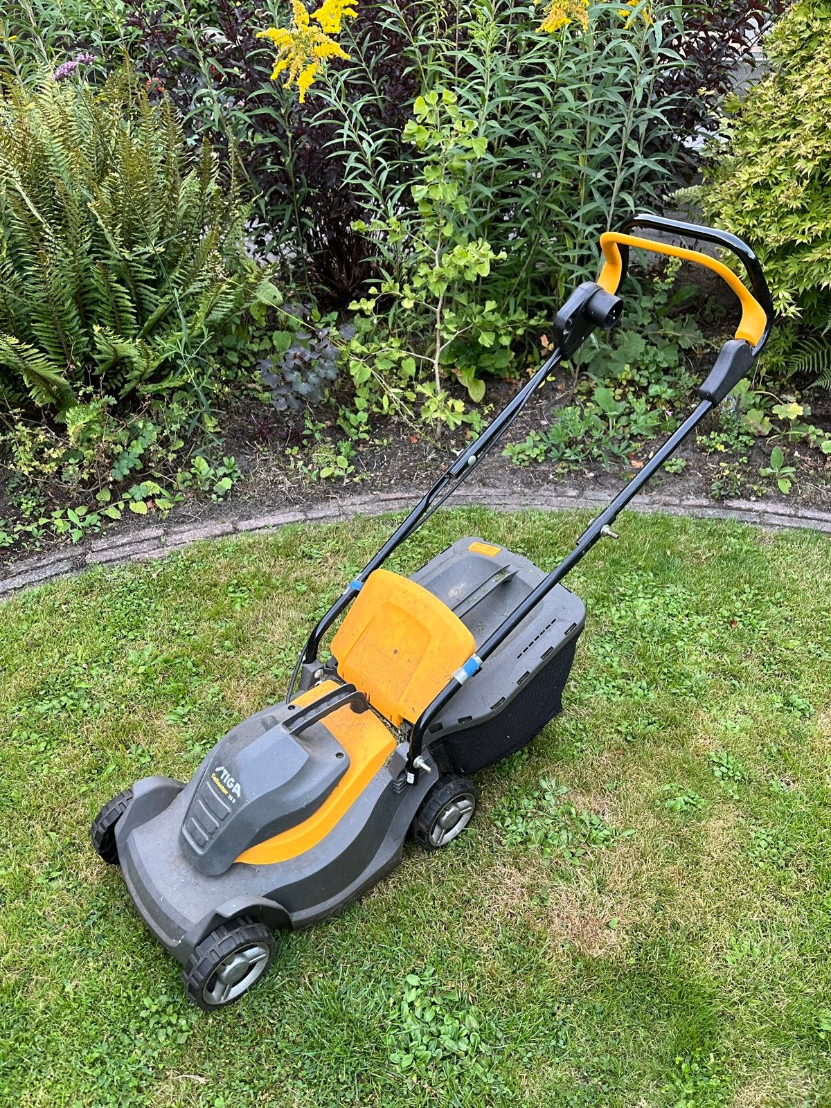 Stiga Collector 35 E Elektrische Grasmaaier, Ophalen, Cirkelmaaier, Gebruikt, Elektrische grasmaaier