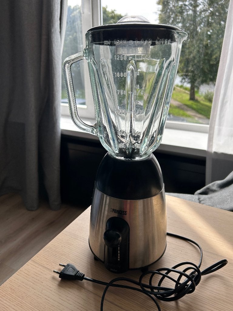 Princess blender | RVS behuizing | glazen kan 1,5L, Ophalen, Zo goed als nieuw, Blender