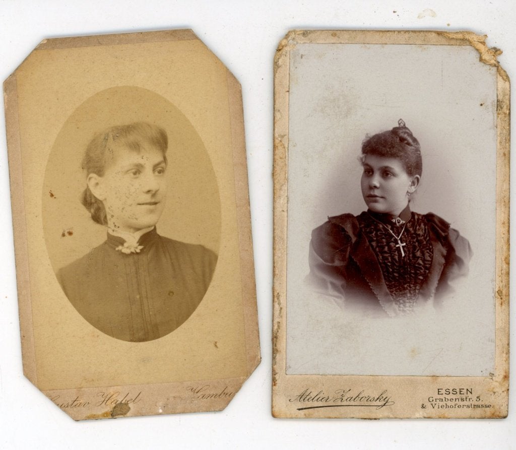 E139;Twee antieke CDV's met gebruikerssporen, Verzamelen, Foto's en Prenten, Gebruikt, Verzenden, Foto, Voor 1940
