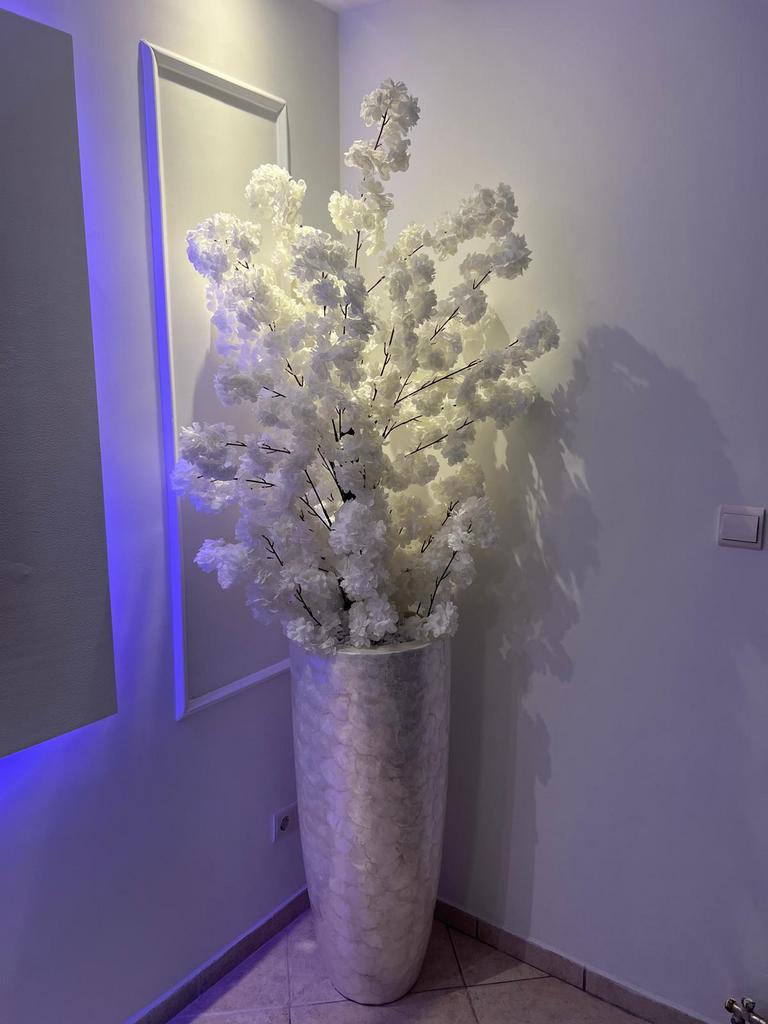 Schelpenvazen met bloesem boom, Ophalen of Verzenden, Zo goed als nieuw