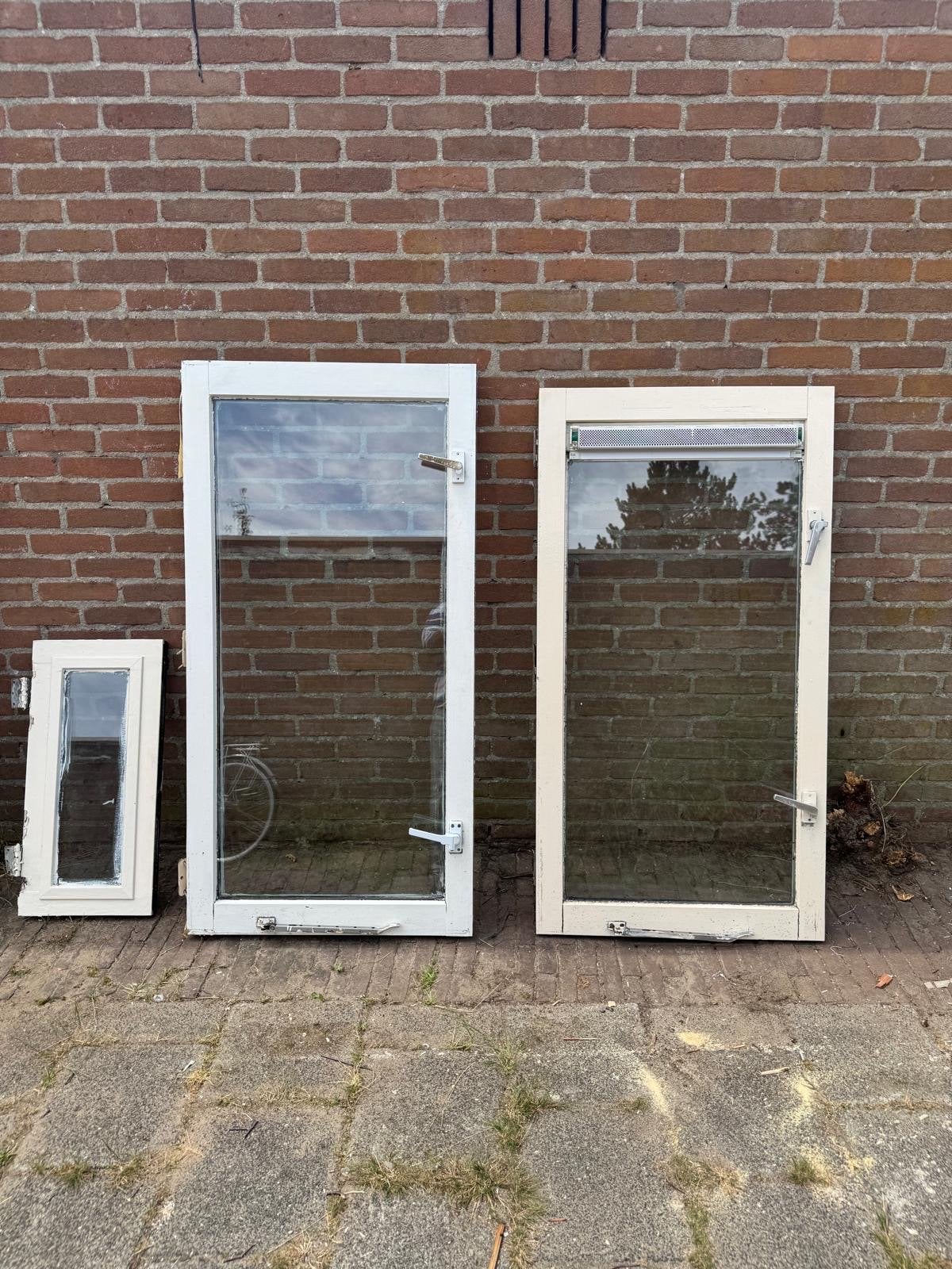 Diverse ramen en deur met glas, Doe-het-zelf en Verbouw, Glas en Ramen, Ophalen, Gevelraam of Ruit, Gebruikt, 80 tot 120 cm