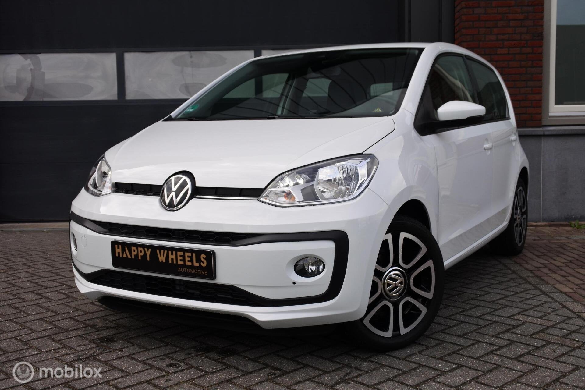 Volkswagen Up! I 1.0 I Airco I Stoelverwarming! I Bluetooth, Auto's, Stof, Gebruikt, Met garantie (alle), 4 stoelen
