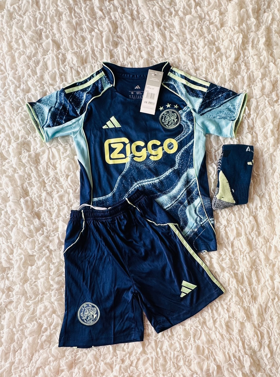 Ajax Voetbal Tenue 2026 Uit Maat 110/116 Nieuw, Maat XS of kleiner, Verzenden, Nieuw, Set