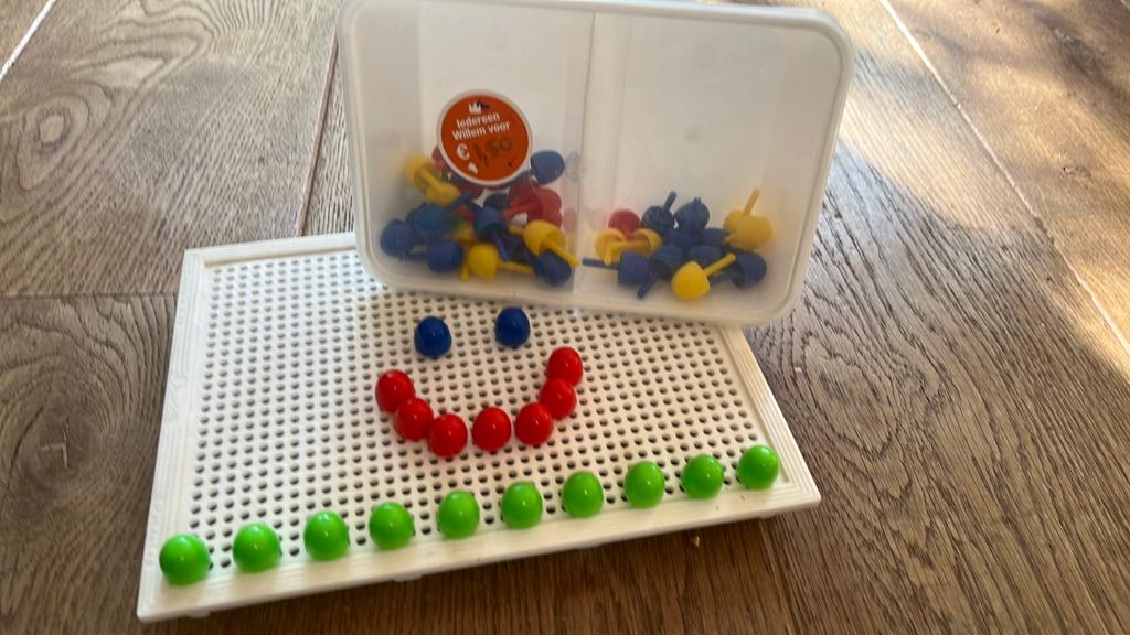 Steekmozaïek / Prikbord met pinnetjes (alles2+2 GRATIS), Ophalen of Verzenden, Zo goed als nieuw, Knutselen