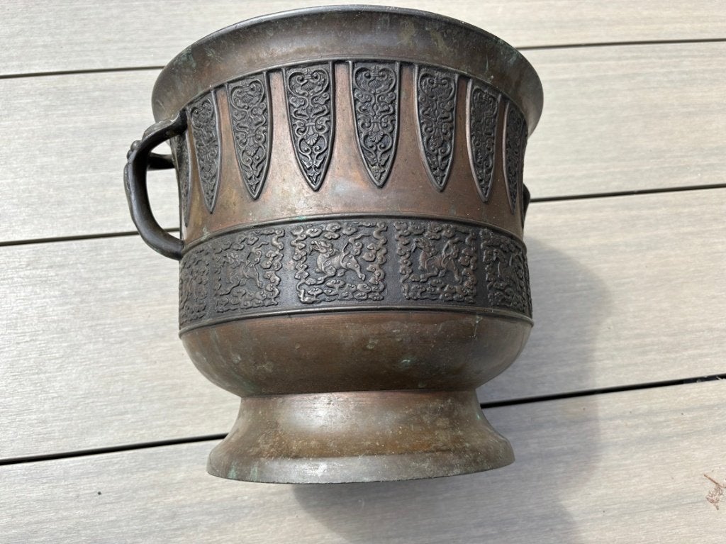 Een Japanse of Chinese bronzen wierookbrander of Jardinière, Ophalen of Verzenden, Brons