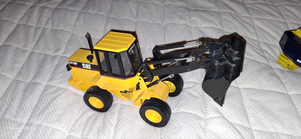 Caterpillar IT8F graafmachine 1:25, Ophalen of Verzenden, Zo goed als nieuw