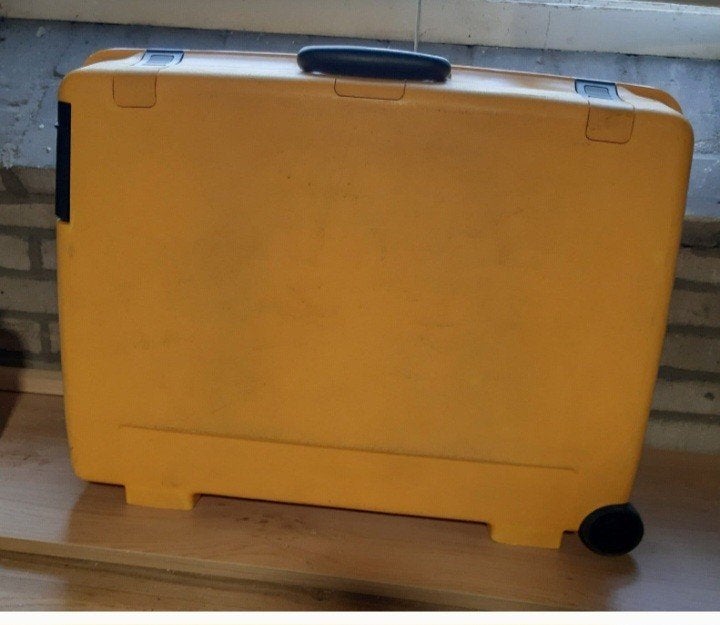 Goede koffer met cijferslot 60x44 cm 15 euro., Ophalen, Hard kunststof