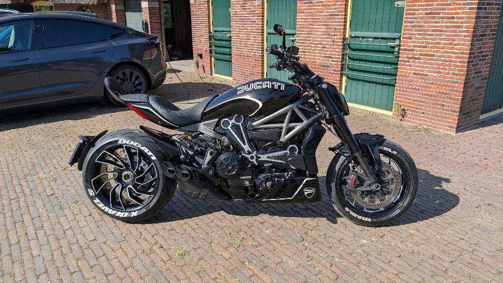 Ducati xDiavel S 2017 uniek custom uitgevoerd in top staat, 2 cilinders, Motorrijbewijs A, Gebruikt, Particulier
