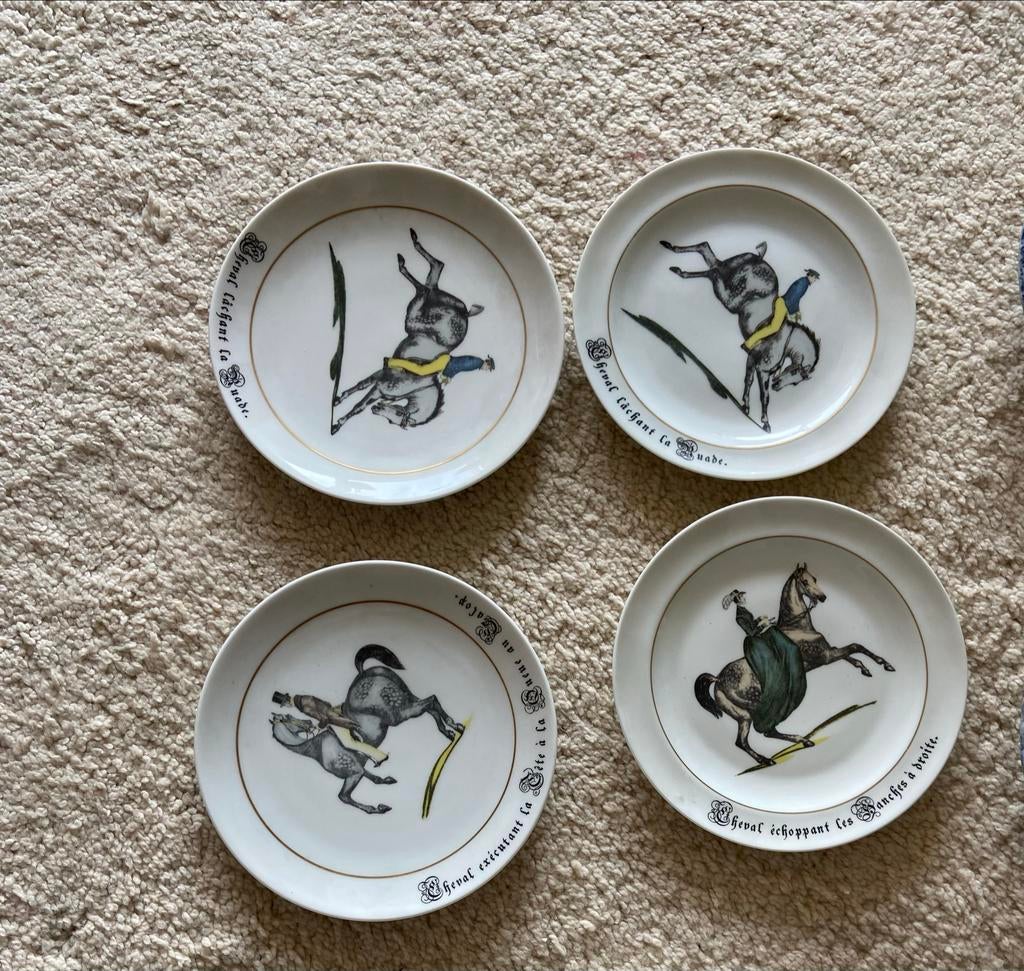Vintage Franse porseleinen bordjes met paardjes (4 stuks), Ophalen of Verzenden