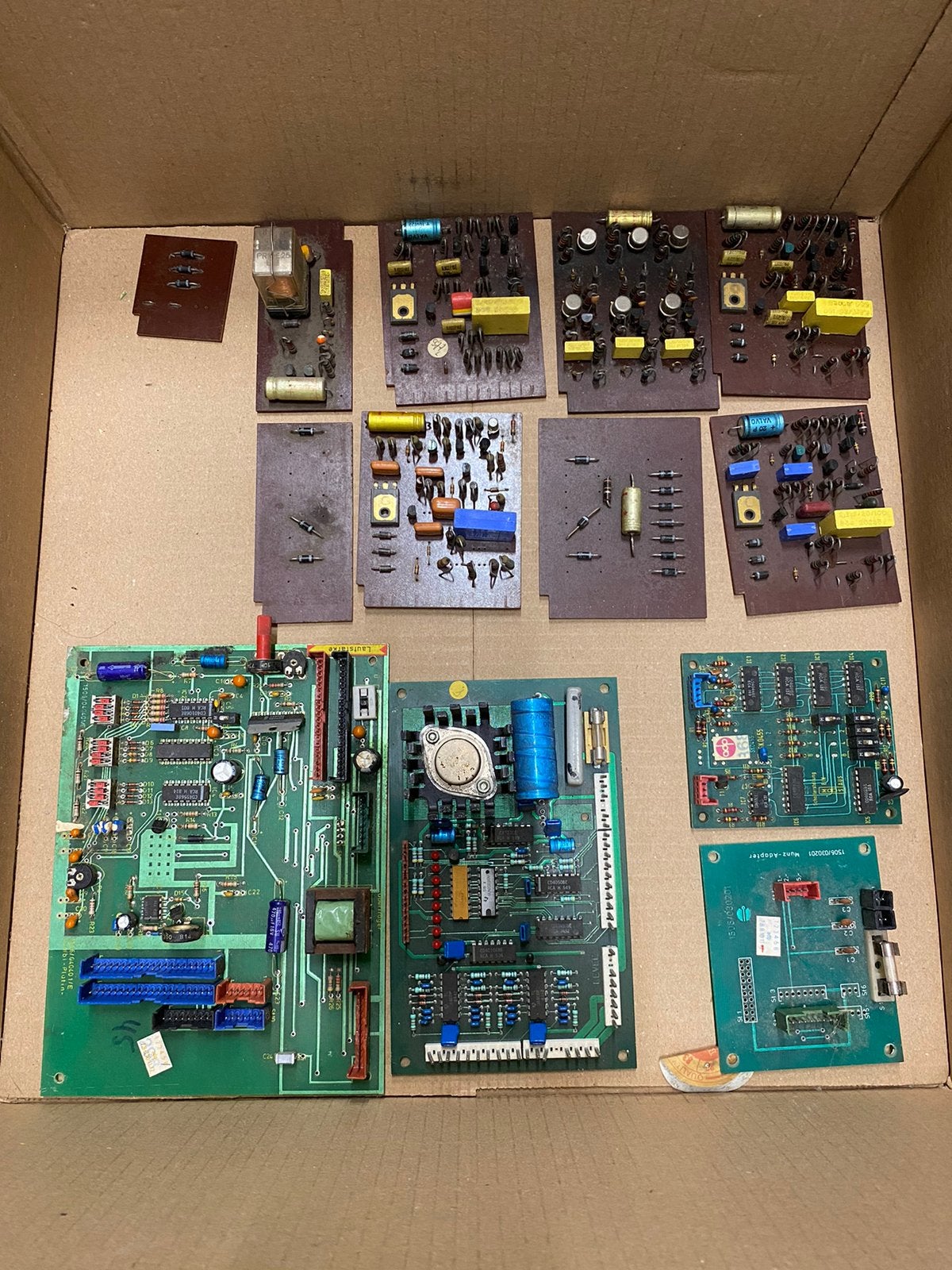 Doos printplaten, flipperkast, jukebox, gokautomaten, Overige merken, Gebruikt, Elektronisch, Onderdeel of Defecte kast