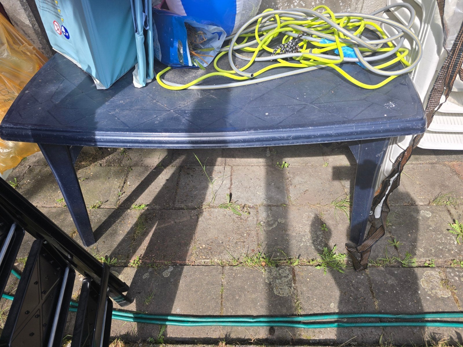 Donkerblauwe kunststof tuintafel, Tuin en Terras, Tuintafels, Ophalen, Gebruikt, Rechthoekig, Kunststof