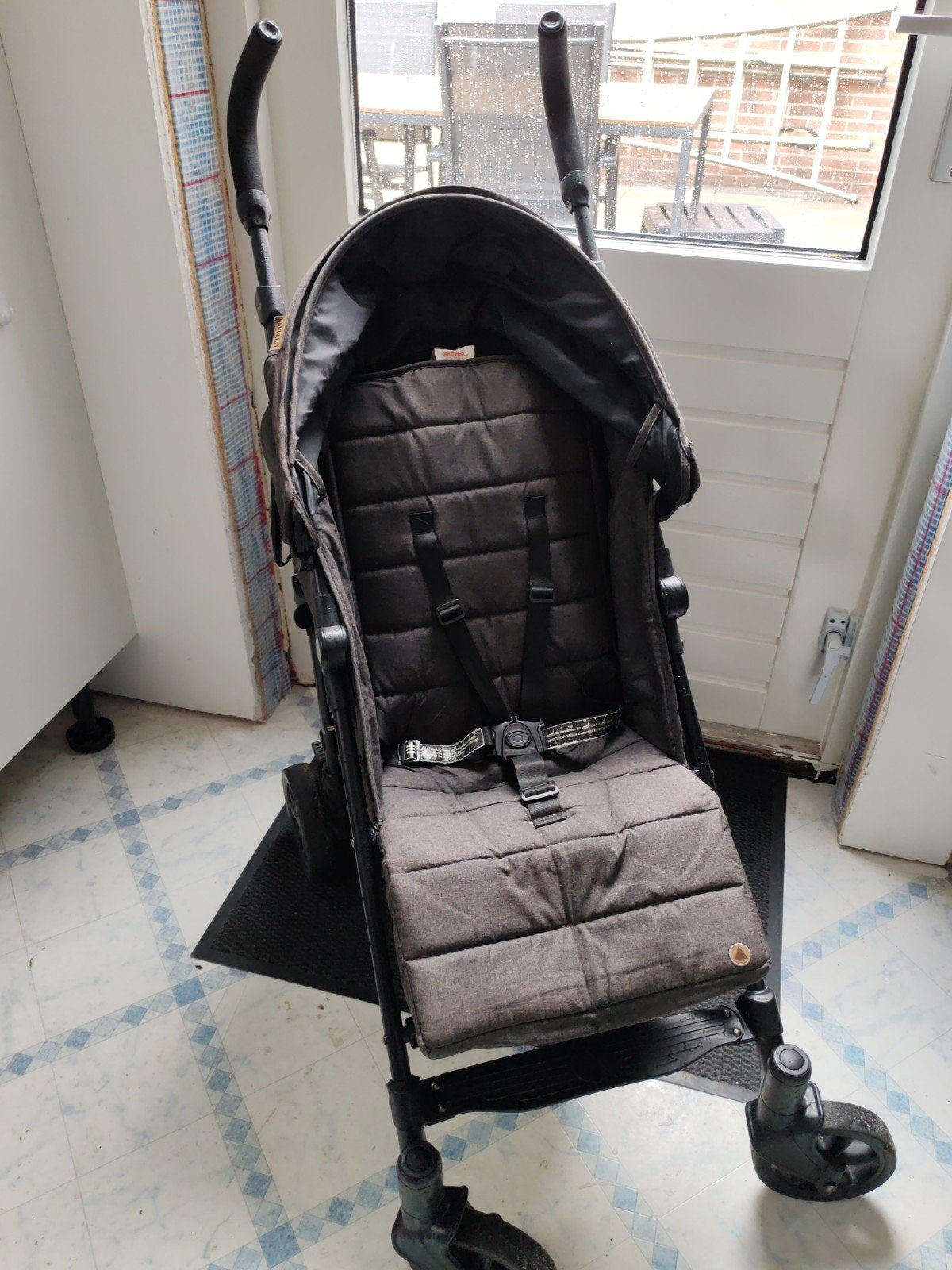 nette buggy inklapbaar, Kinderen en Baby's, Buggy's, Ophalen, Gebruikt, Overige merken, Verstelbare rugleuning