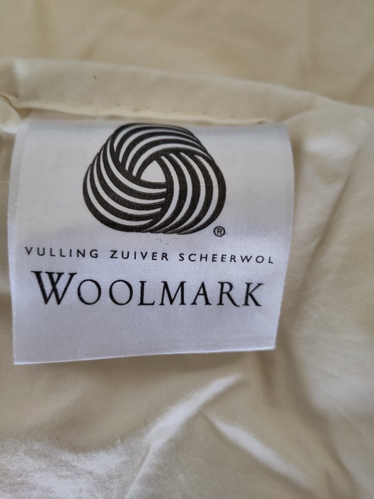 Tweepersoons wollen 4-seizoenen dekbed, Ophalen, Gebruikt, Beige, Dubbelzijdig bruikbaar