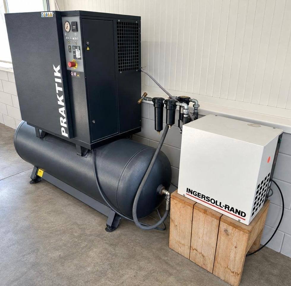 Complete 7,5 kW schroefcompressor 500L, ketel, luchtdroger, Ophalen