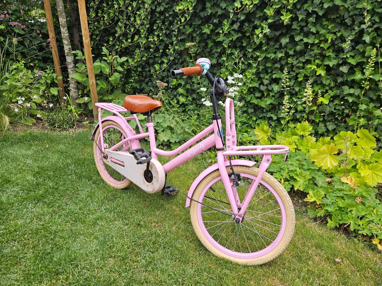 Meisjesfiets Liberty 18 inch roze, Fietsen en Brommers, Fietsen | Meisjes, Ophalen, Terugtraprem, Gebruikt, Liberty