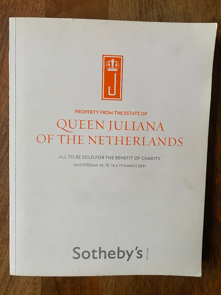 Sotheby's - Queen Juliana of the Netherlands veiling 2011, Ophalen of Verzenden, Zo goed als nieuw, Sotheby's