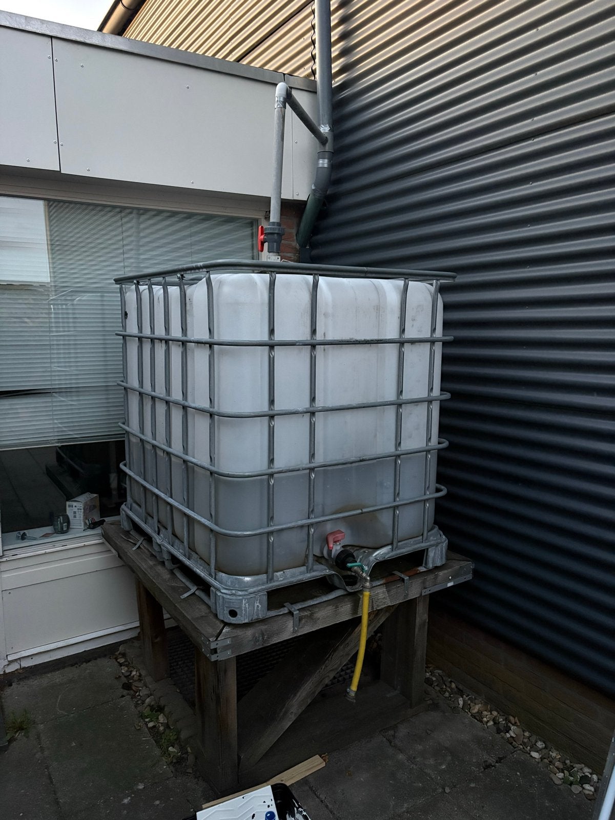 IBC Waterton - Regenwateropvang voor tuin, 150 liter of meer, Ophalen, Gebruikt, Kunststof