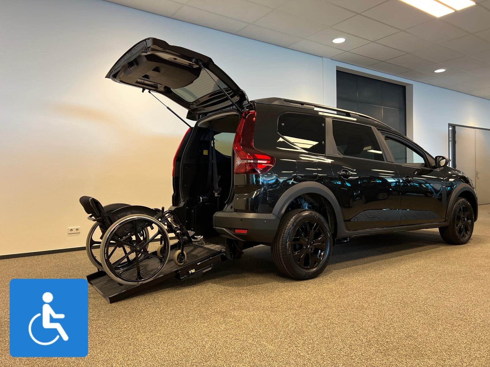 Dacia Jogger Rolstoelauto 5+1, 12 maanden, Stof, Overige carrosserieën, Zwart