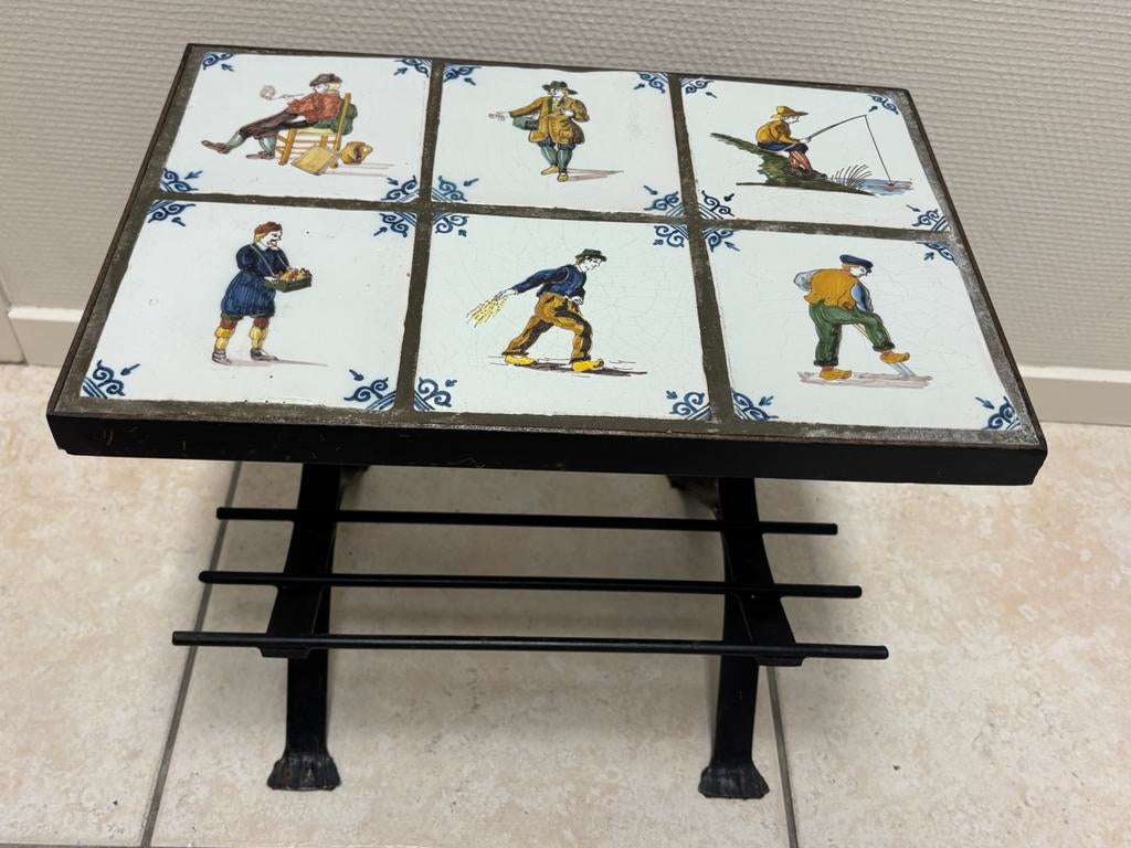 Antiek tafeltje met ingelegde Delftse tegels, Antiek en Kunst, Ophalen of Verzenden