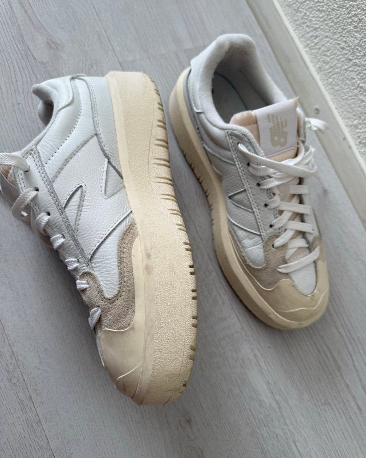 New Balance 327 sneakers - Zo goed als nieuw, Ophalen of Verzenden, Zo goed als nieuw, Wit, Sneakers of Gympen