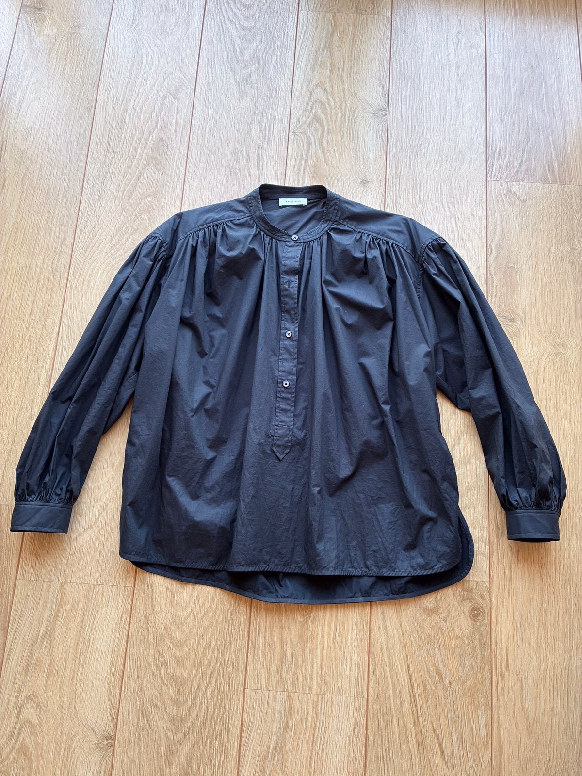 Anine Bing: mooie zwarte blouse met ballon mouwen, maat M., Ophalen of Verzenden, Zo goed als nieuw, Maat 38/40 (M), Zwart