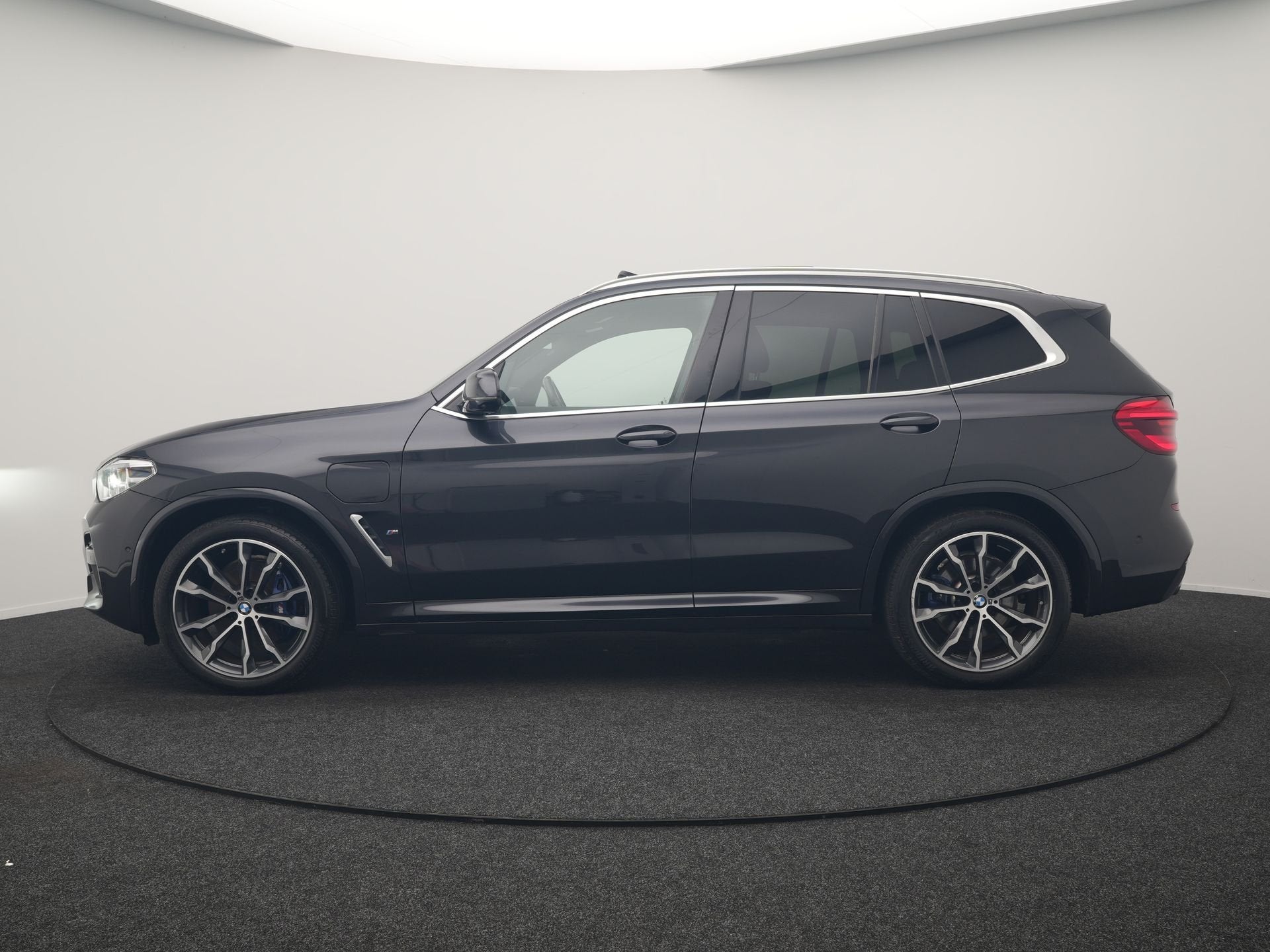 BMW X3 xDrive30e M Sport PHEV 293pk Dealer O.H. | Panodak |, Automaat, Gebruikt, 4 cilinders, 2000 kg