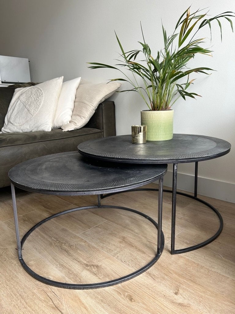 Set van 2 zwarte metalen salontafels (ineenschuifbaar), Ophalen, 50 tot 100 cm, Rond, 50 tot 100 cm