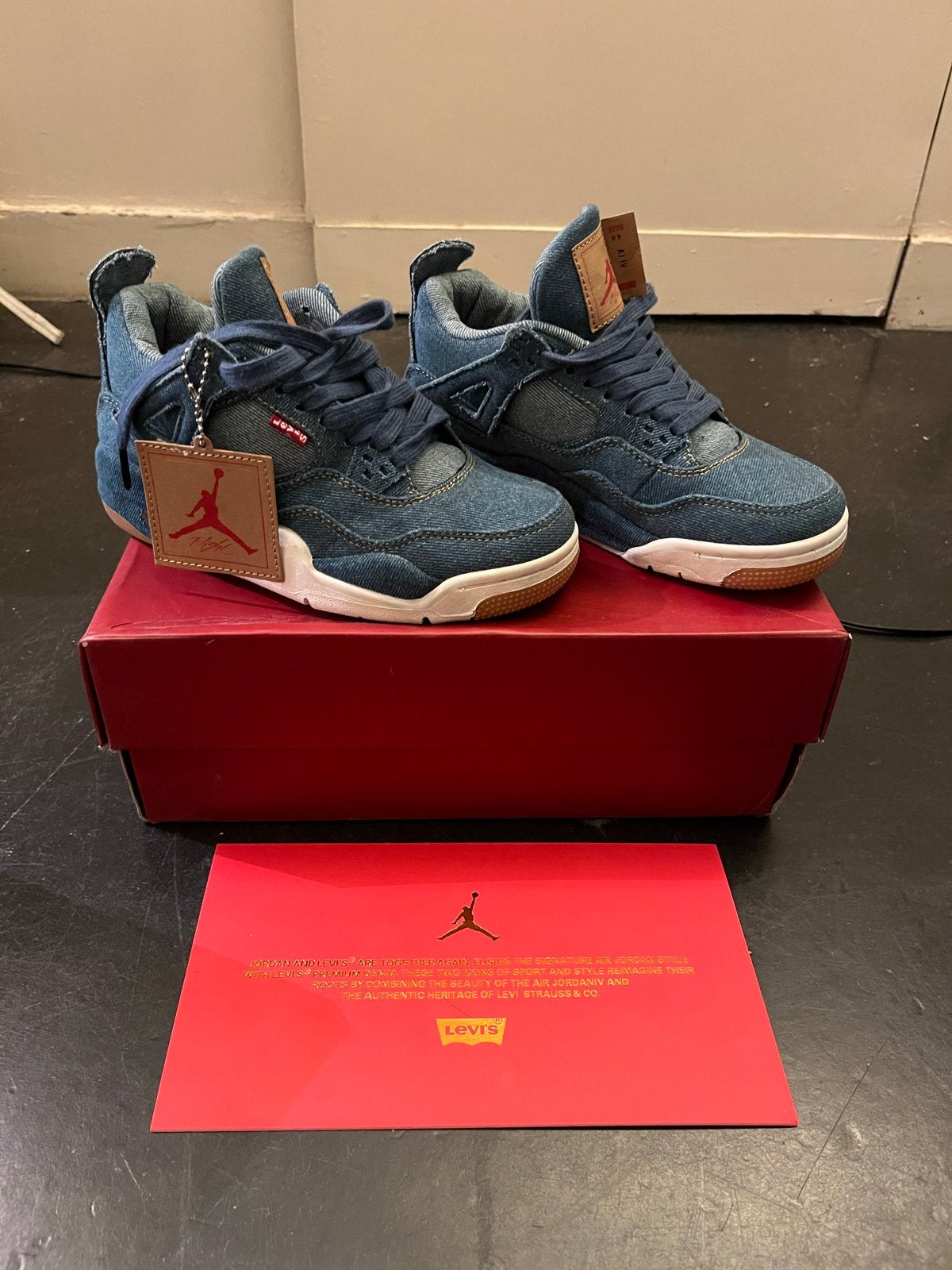 Nike Air Jordan 4 Retro Levi's Denim (GS) - Maat 38, Ophalen, Nieuw, Blauw, Sneakers of Gympen