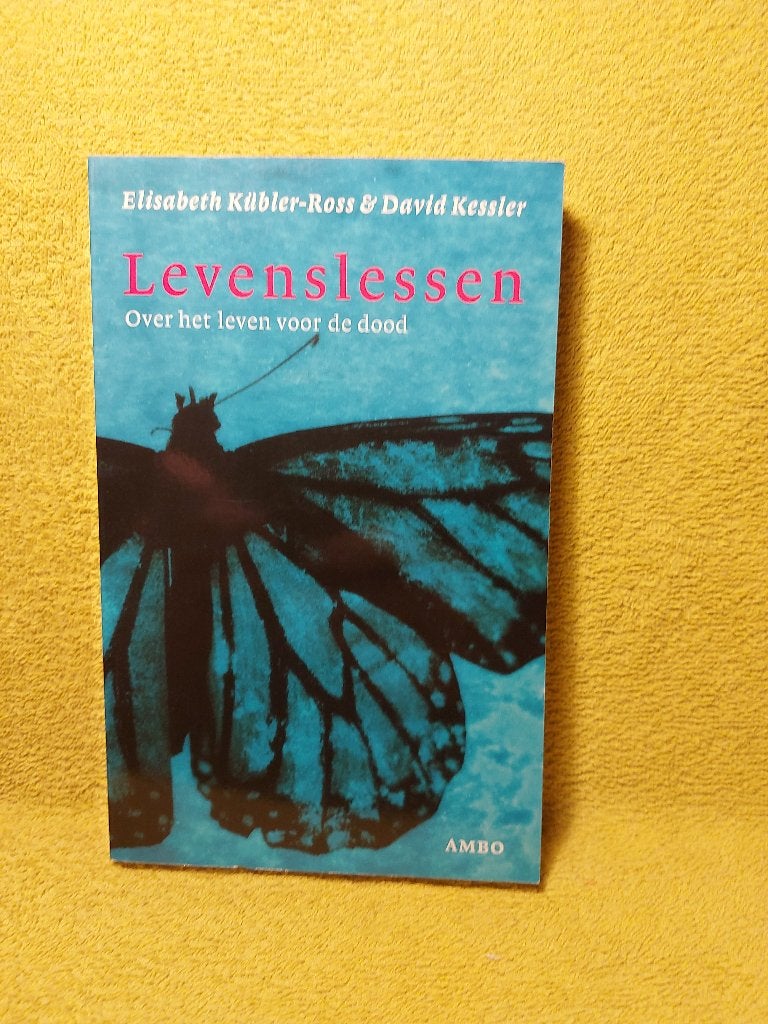 Levenslessen - Elisabeth Kubler-Ross. Het leven voor de dood, Ophalen of Verzenden, Zo goed als nieuw, Overige onderwerpen, Achtergrond en Informatie