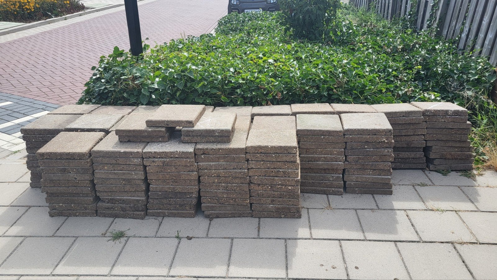 235 stoeptegels, Ophalen, Gebruikt, Beton, Terrastegels