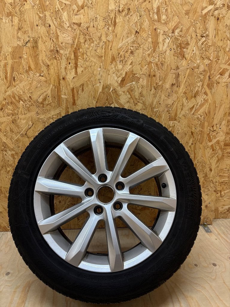 Winterbandenset VW Passat, Banden en Velgen, 17 inch, Personenwagen, Gebruikt
