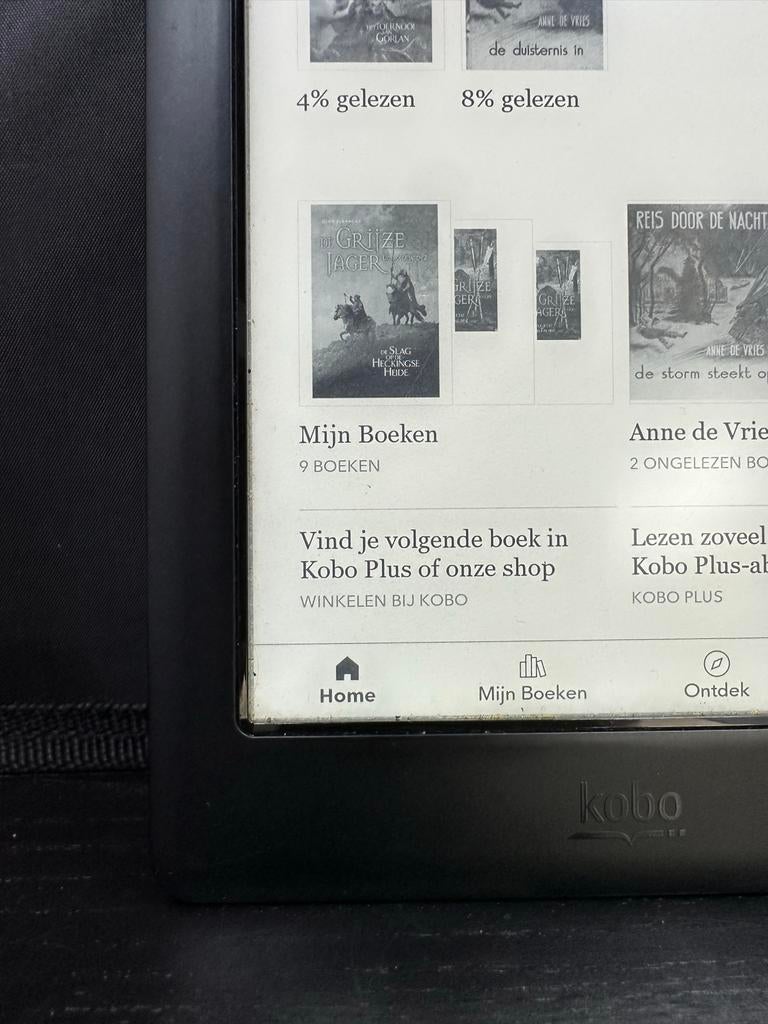 Kobo Glo HD e-reader zo goed als nieuw met 9 boeken, Ophalen of Verzenden, Zo goed als nieuw, D, J