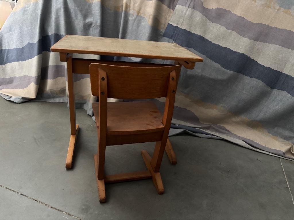 Tafeltje met stoeltje, Kinderen en Baby's, Kinderkamer | Tafels en Stoelen, Ophalen, Gebruikt, Tafel(s) en Stoel(en)
