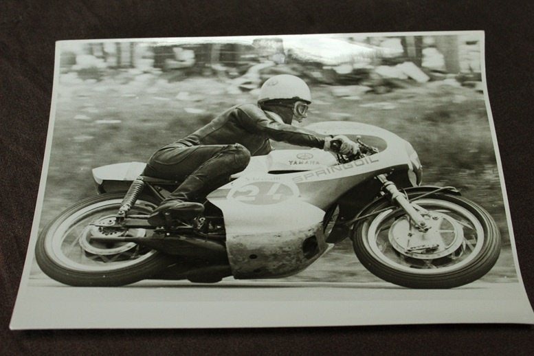 foto Silvio Grassetti op Yamaha racer TT Assen ??, Ophalen of Verzenden, Gelezen