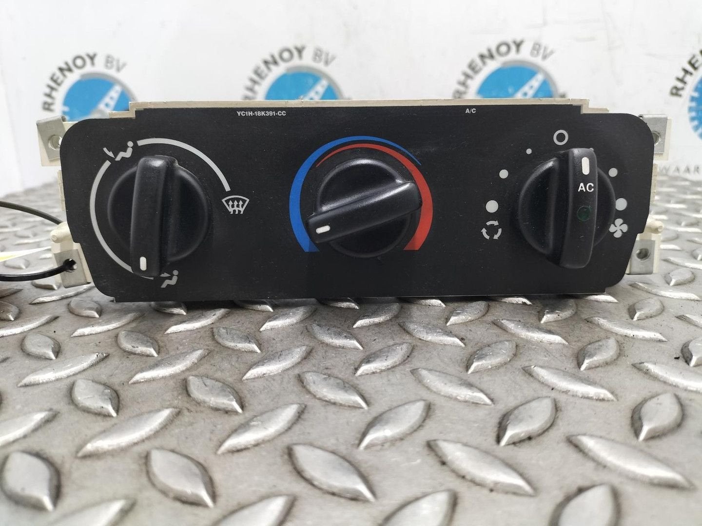 FORD TRANSIT FA 260S  Bns Ed. GLX-versie KACHEL BEDIENINGSPA, Ophalen of Verzenden, Gebruikt, Stiba lid