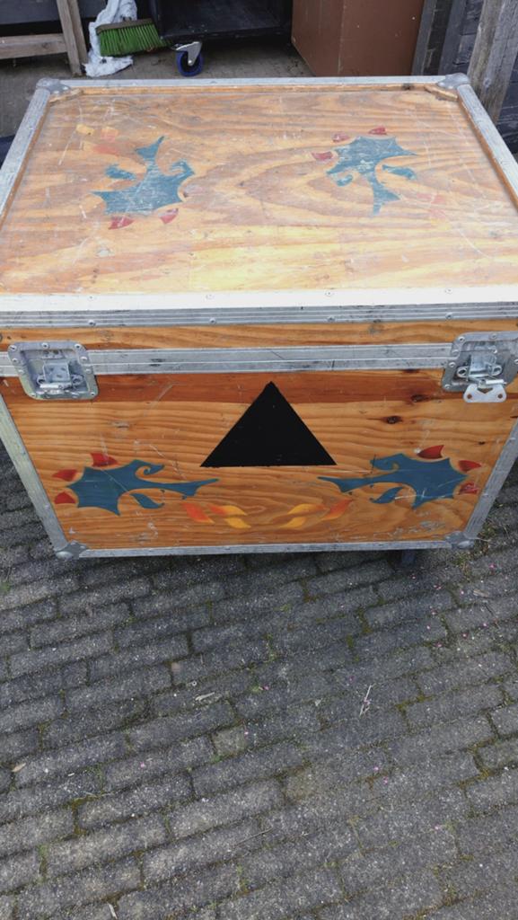 Stevige flightcase, 82x69x72cm (zonder wielen 60cm), Ophalen, Gebruikt, Overige instrumenten, Flightcase